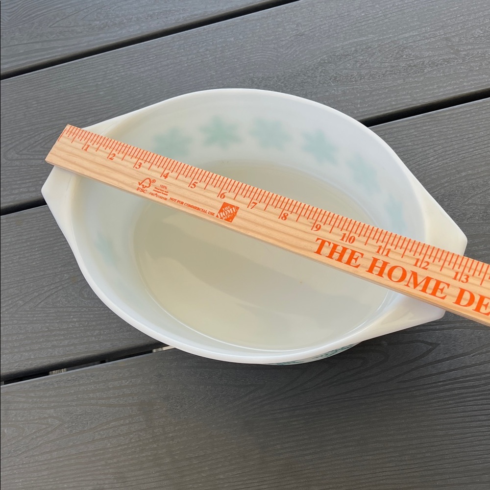 Pyrex White and Teal Snowflake Casserole Dish - Picture 3 of 3